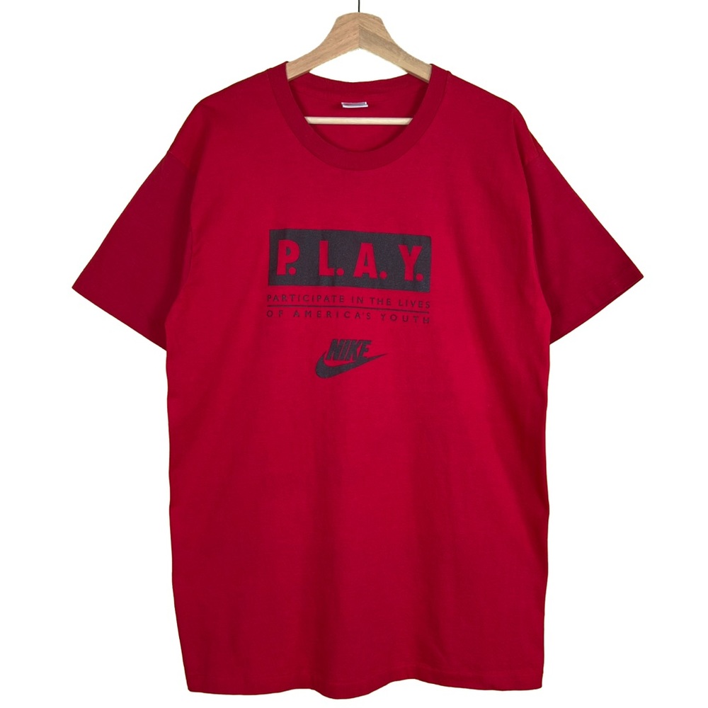 Vintage Mens 90s Nike Shirt!